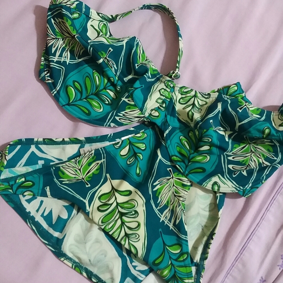 George Other - Bikini Green Pattern underwired bra size/High Legs